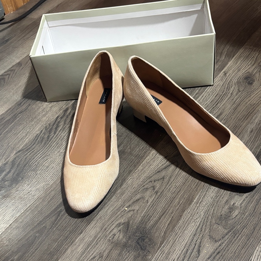 Array Beige Women's Heels